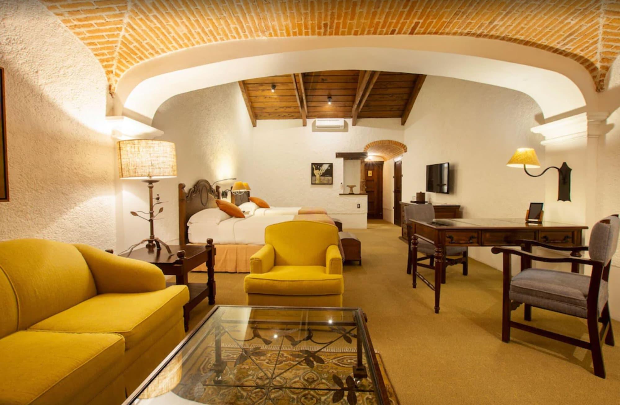 Hotel Museo Spa Casa Santo Domingo Antigua Kültér fotó Suite at the Hotel El Dorado